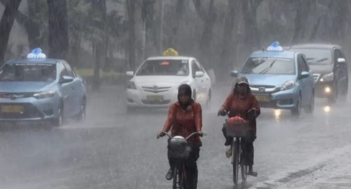 BMKG Prediksi Hujan di Sejumlah Kota Besar di Indonesia pada Jumat