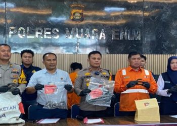 Meningkatkan Disiplin dan Kesadaran Masyarakat untuk Menjamin Keamanan di Perlintasan Rel Kereta Api
