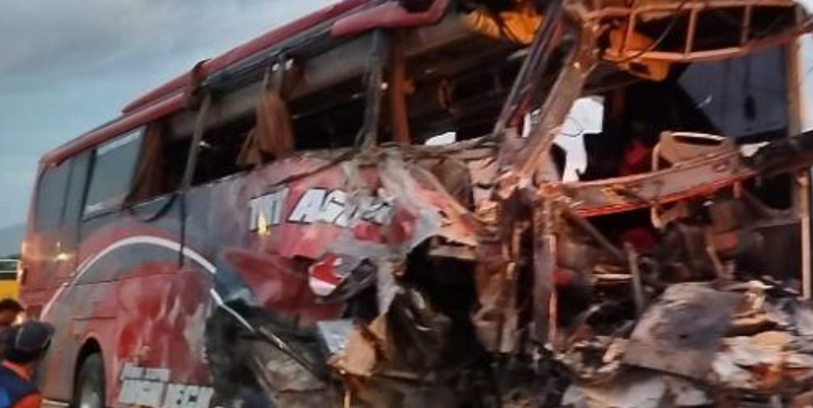 Kecelakaan Maut di Tol Pandaan-Malang: Bus Rombongan Siswa SMP Bogor Tabrak Truk, Lalu Lintas Dialihkan