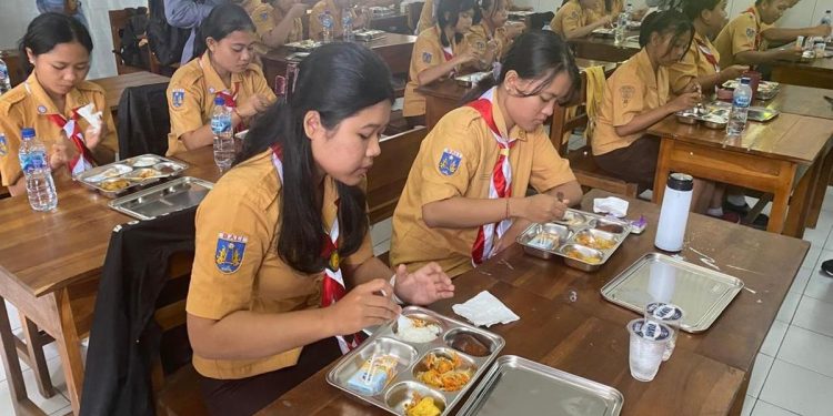 2 Juta Orang Dapat Makanan Bergizi Gratis di 2023