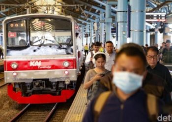 Jadwal Baru KRL Menuai Kritik: Penumpang Membludak