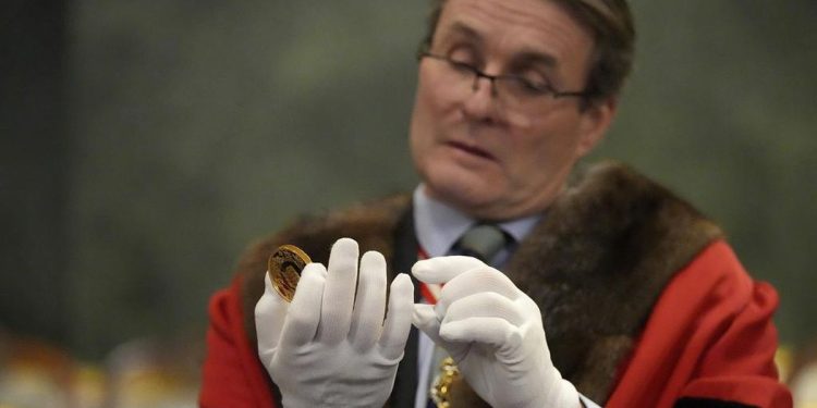 Rahasia Inggris Mempertahankan Kualitas Mata Uang