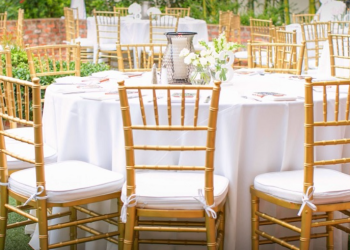 Ingin Acara Mewah Tanpa Ribet? Solusinya: Sewa Kursi Tiffany yang Elegan dan Siap Pakai!