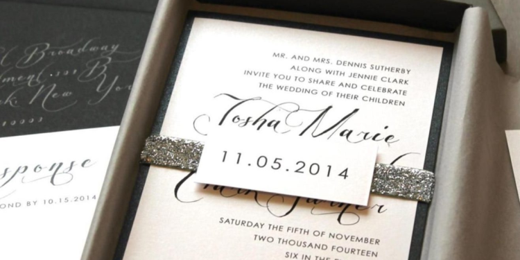 Teknologi Mengubah Cara Kita Mengundang: Dari Kartu ke Klik, Kini Undangan Ada di Genggaman