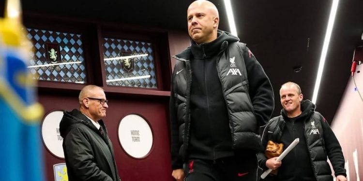 Desakan untuk Arne Slot: Cadangkan Milos Kerkez dan Kembalikan Andy Robertson ke Posisi Utama Liverpool